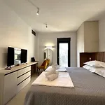 Sandi Hvar Хвар