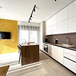 Апартаменти Sandi Hvar *