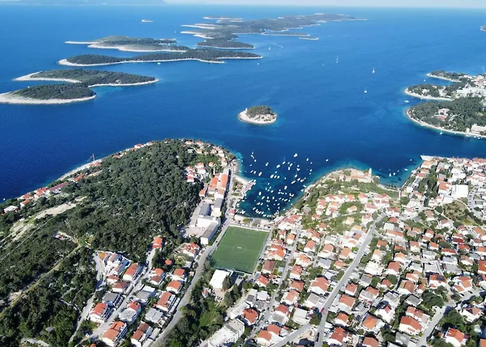 Sandi Hvar Lägenhet