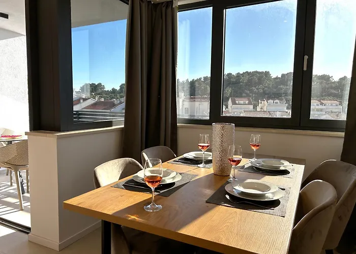 Sandi Hvar * Hvar Town