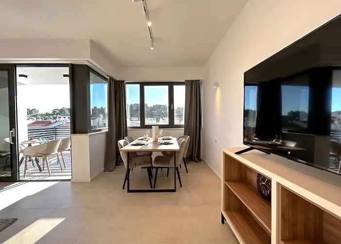 Sandi Hvar Lägenhet