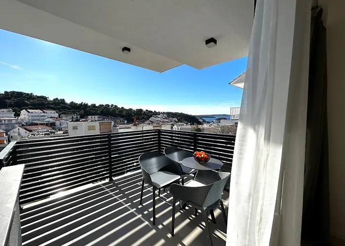 Sandi Hvar * Hvar Town