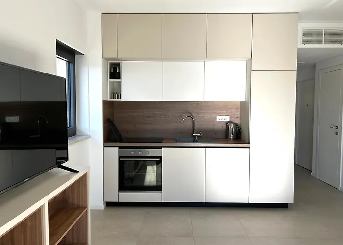 Sandi Hvar Lägenhet *